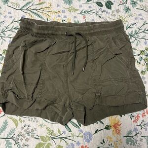 Universal Thread Dark Olive Cargo Shorts